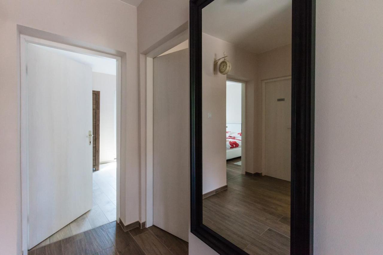 Апартаменти Apartman "Babac" Слунь Екстер'єр фото